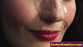 Szenvedélyes csipkés szépség nagyméretű adag arcon