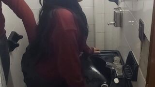 Tinédzser argentin diákok vad kufircolása a fürdőben suli előtt