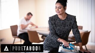 Ellenállhatatlan MILF csábítja el a gyászoló mostohafiát a Pure Taboo legújabb videójában